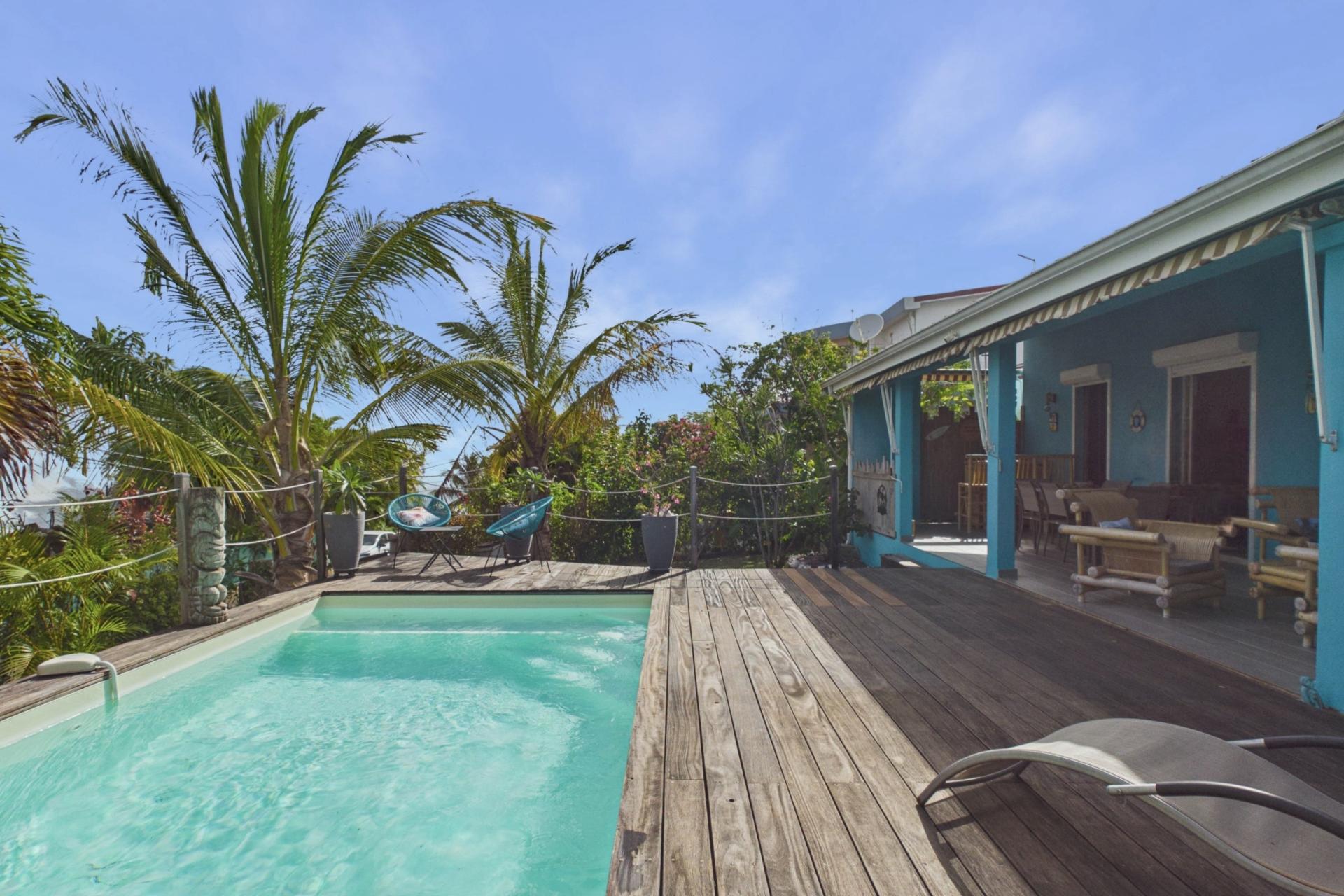 piscine-4 chambres-villa-sainte-luce-8-personnes  - vue terrasse